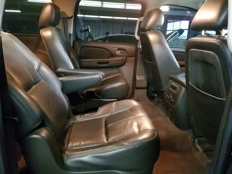 2013 CHEVROLET SUBURBAN K1500 LT  