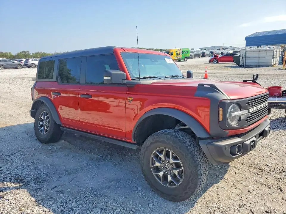 2023 FORD BRONCO BASE  