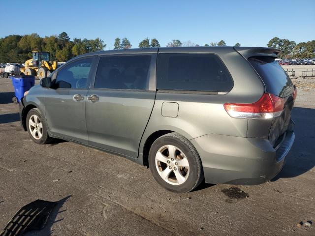 2013 TOYOTA SIENNA 