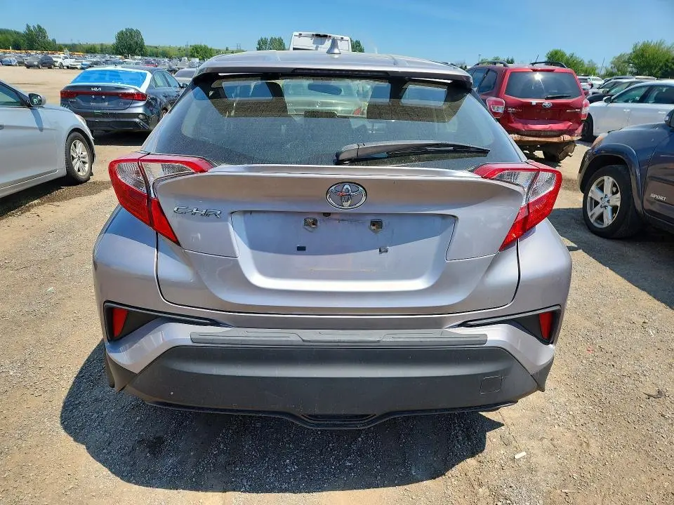 2019 TOYOTA C-HR LE  