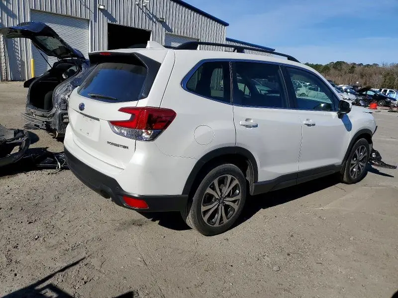 2021 SUBARU FORESTER LIMITED  