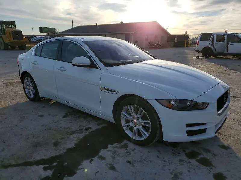 2017 JAGUAR XE PREMIUM  