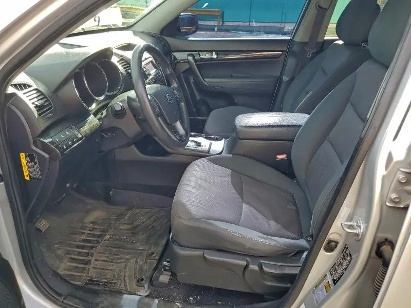 2012 KIA SORENTO BASE  