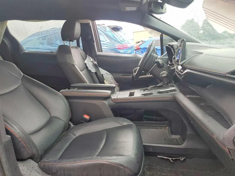 2022 TOYOTA SIENNA XSE  