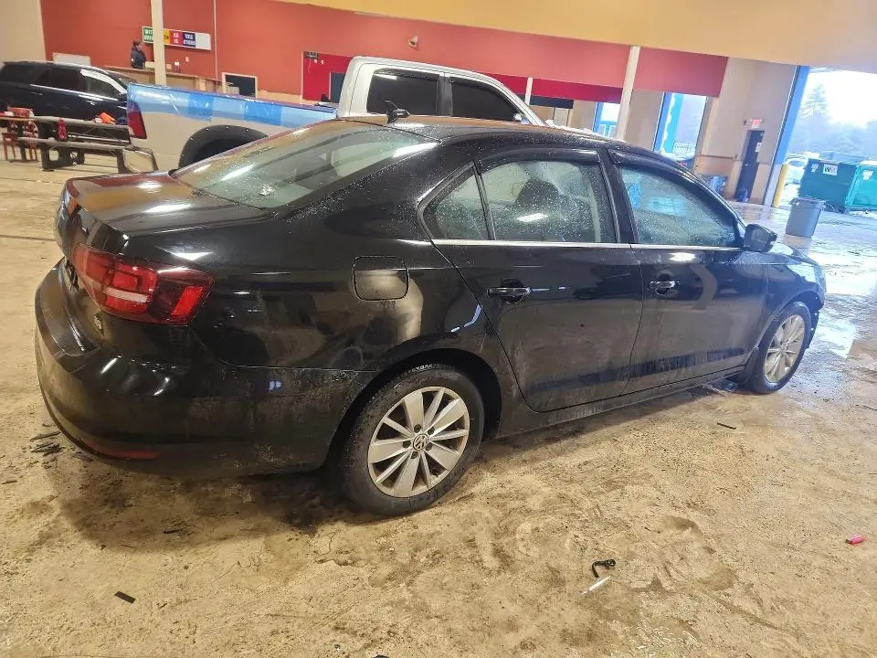 2016 VOLKSWAGEN JETTA SE  
