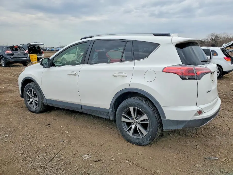 2017 TOYOTA RAV4 XLE  