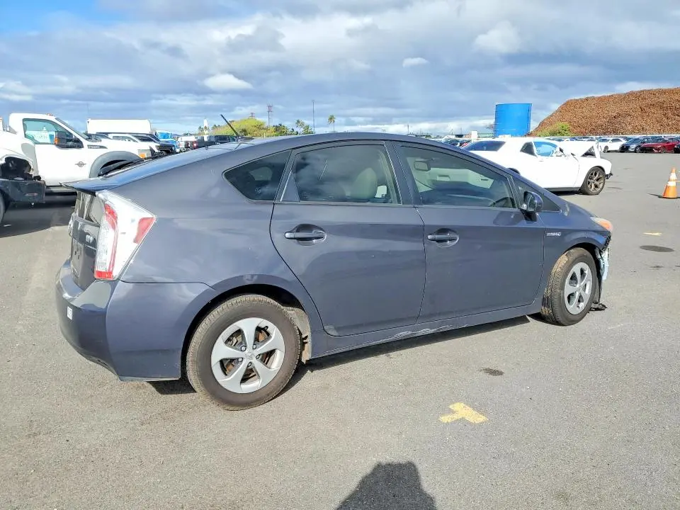 2013 TOYOTA PRIUS   