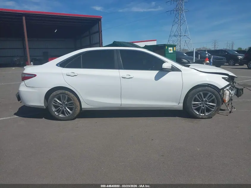 2017 TOYOTA CAMRY SE