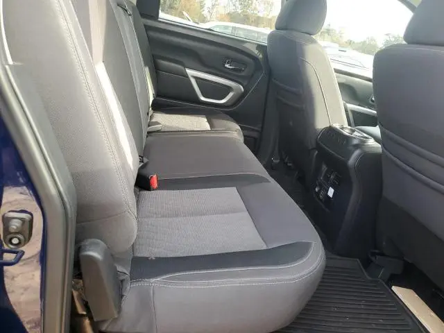 2020 NISSAN TITAN SV  