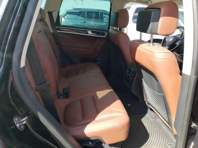 2015 VOLKSWAGEN TOUAREG V6 TDI  