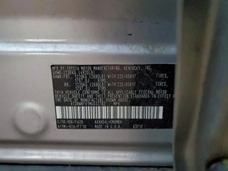 2021 TOYOTA RAV4 XLE  