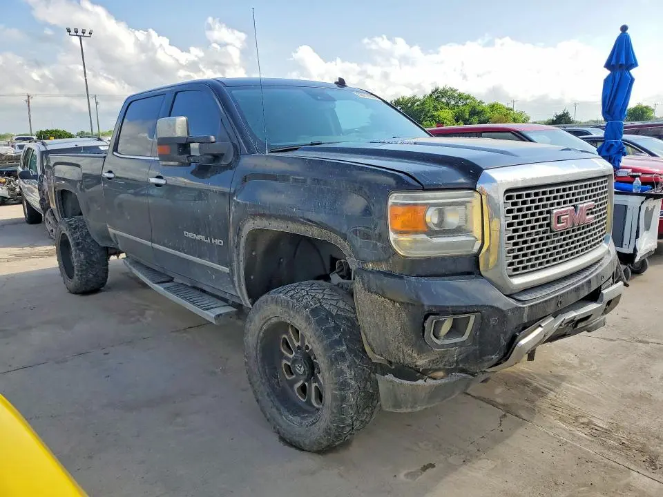 2015 GMC SIERRA K2500 DENALI  