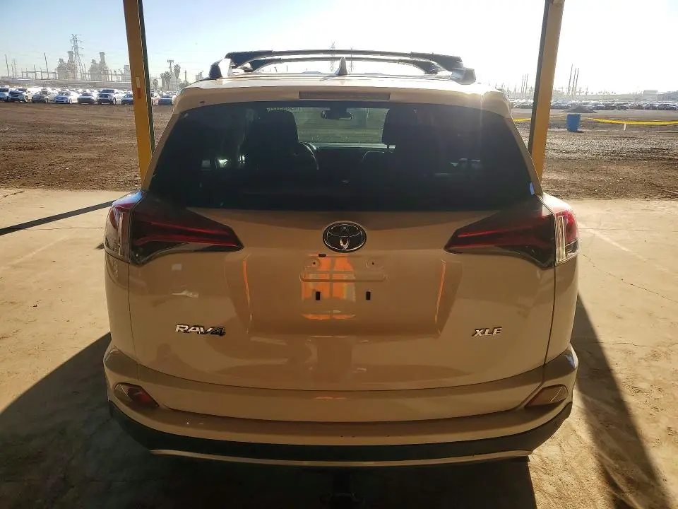 2017 TOYOTA RAV4 XLE  