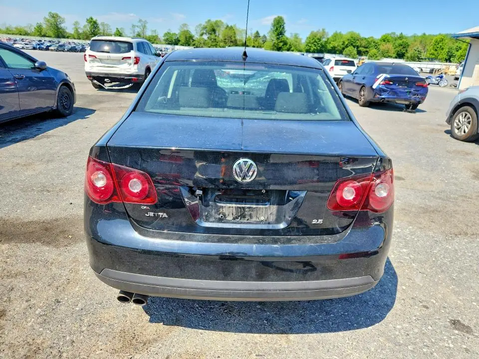 2010 VOLKSWAGEN JETTA S   