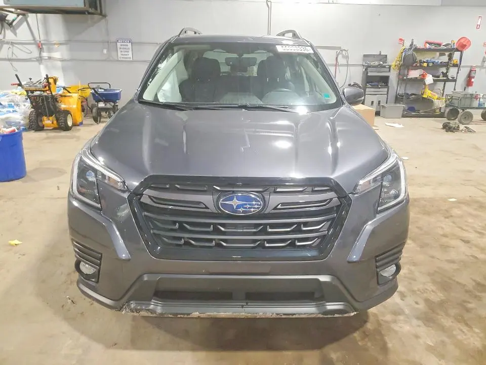 2022 SUBARU FORESTER LIMITED  