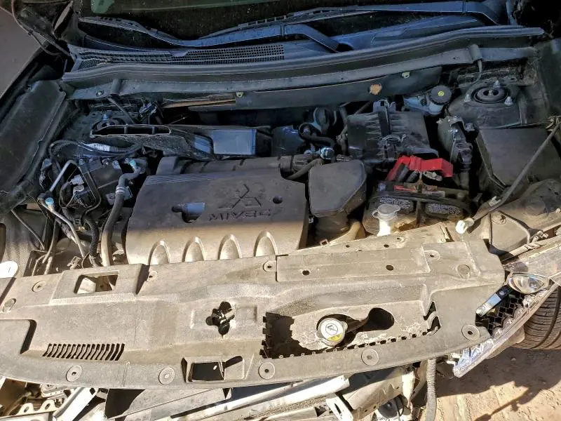 2016 MITSUBISHI OUTLANDER SE  