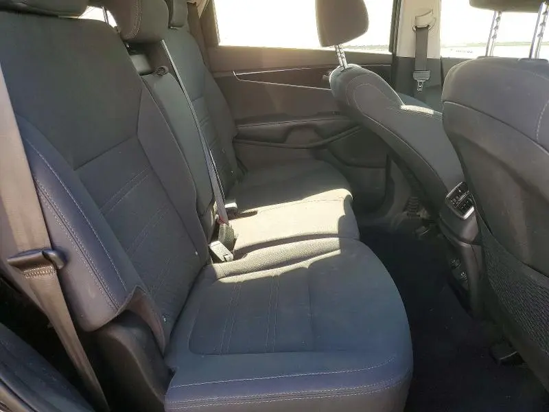 2019 KIA SORENTO LX V6  