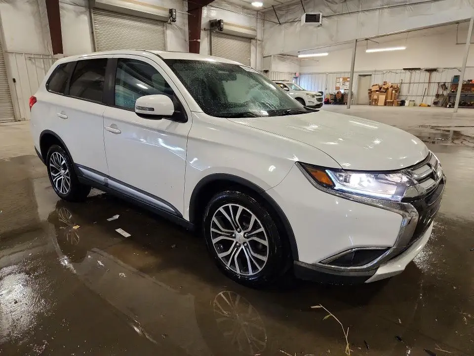 2018 MITSUBISHI OUTLANDER SE  