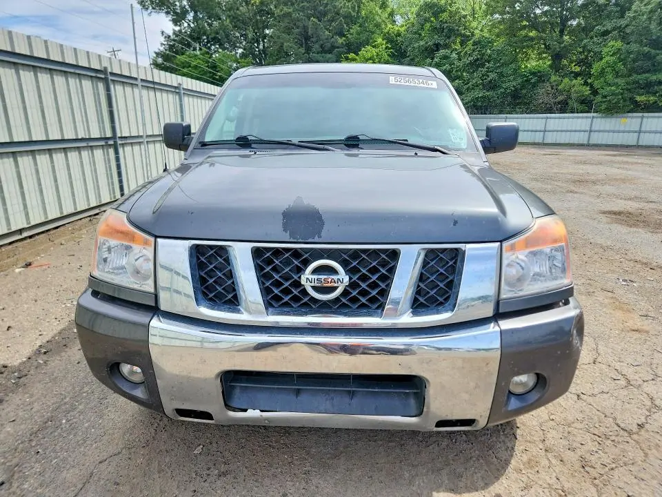 2012 NISSAN TITAN SV  