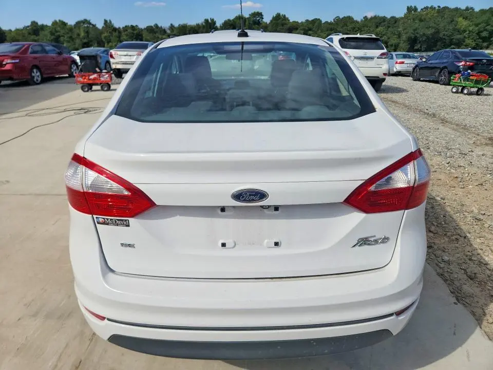 2018 FORD FIESTA SE  