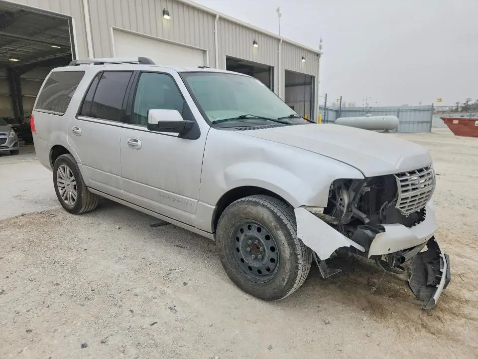 2013 LINCOLN NAVIGATOR   
