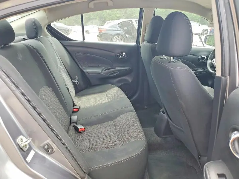 2018 NISSAN VERSA SV  