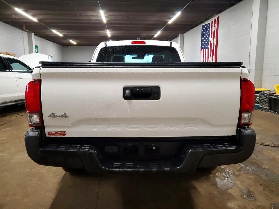 2021 TOYOTA TACOMA SR  