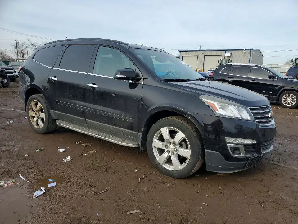 2017 CHEVROLET TRAVERSE LT  