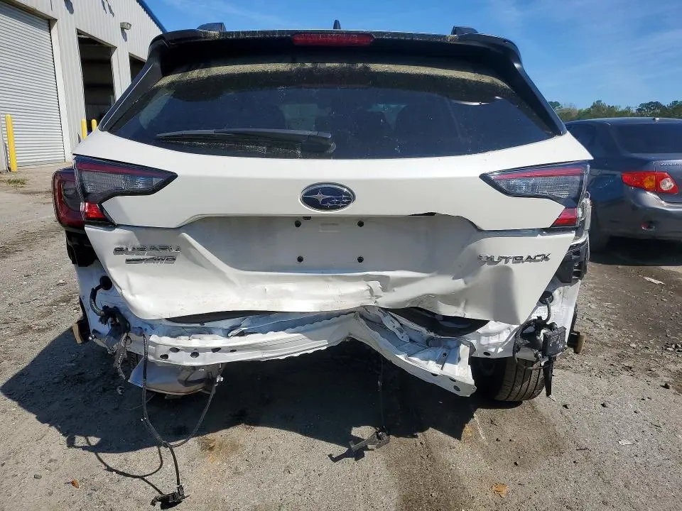 2021 SUBARU OUTBACK LIMITED  