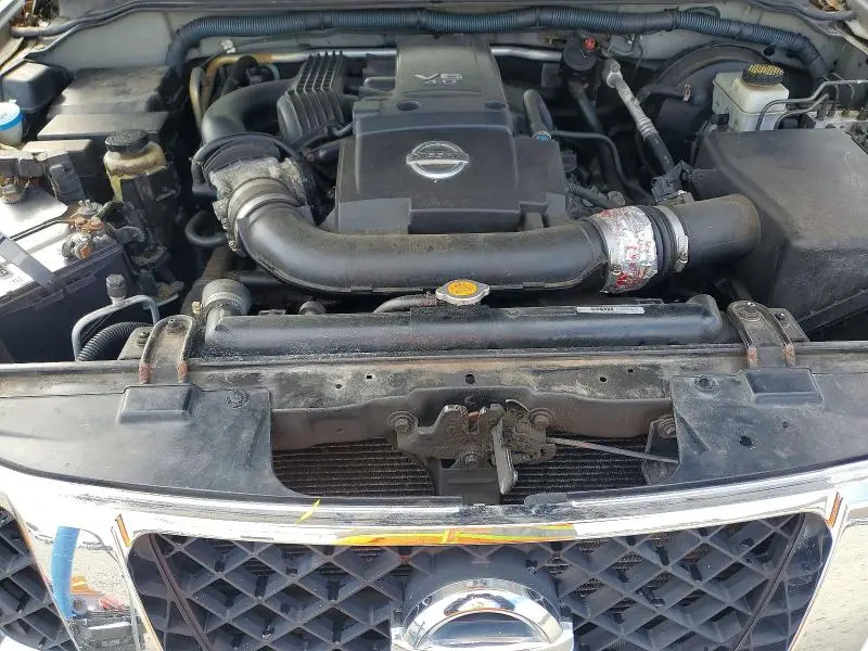 2010 NISSAN PATHFINDER S  