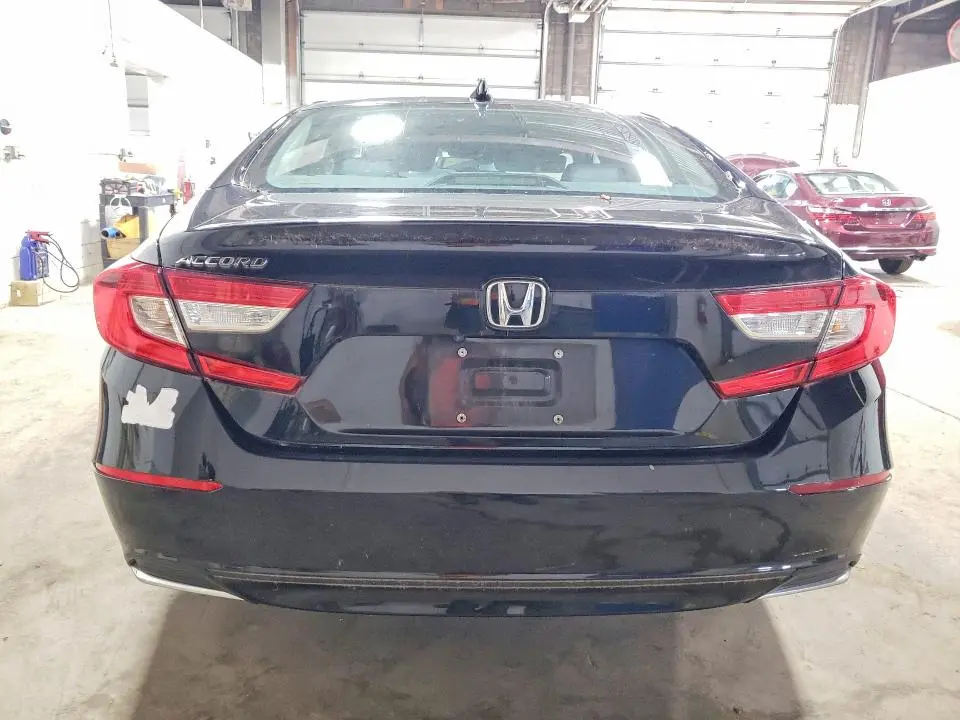2019 HONDA ACCORD LX  