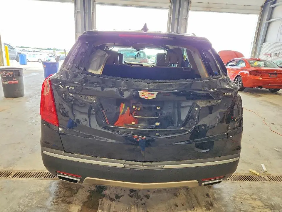 2017 CADILLAC XT5 PLATINUM  