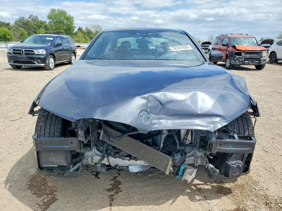 2019 BMW 530E   