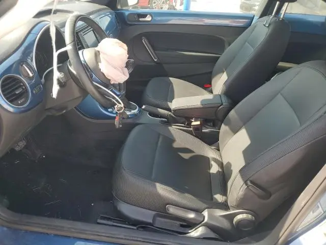 2019 VOLKSWAGEN BEETLE SE  