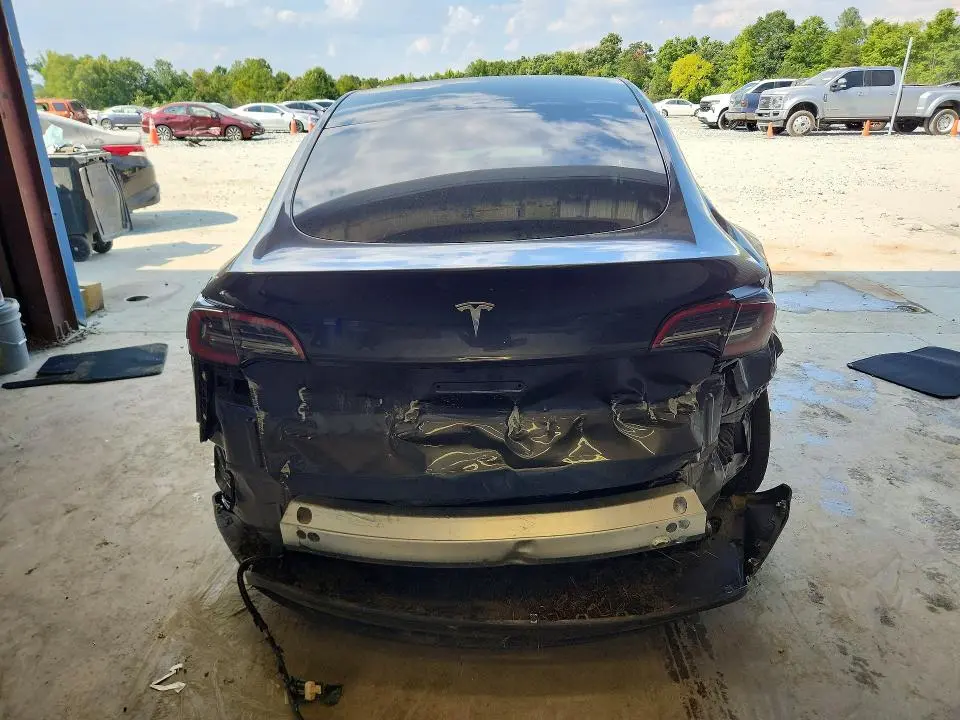2025 TESLA MODEL Y   