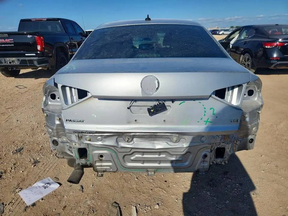 2018 VOLKSWAGEN PASSAT S  