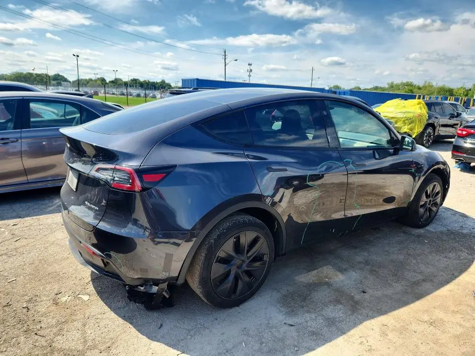 2024 TESLA MODEL Y   