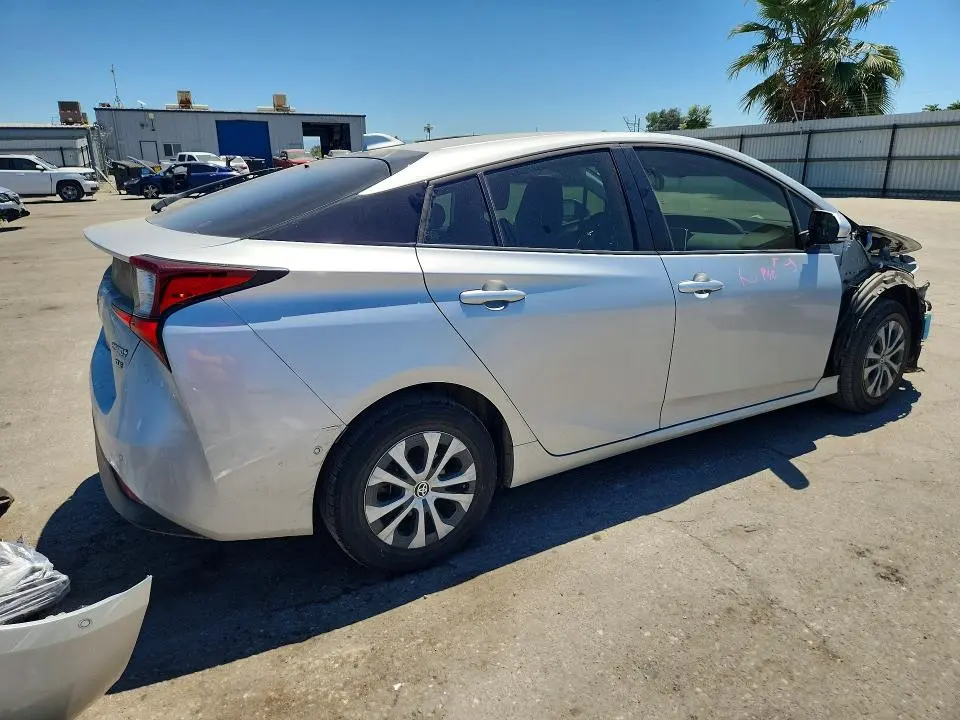 2020 TOYOTA PRIUS XLE AWD-E  