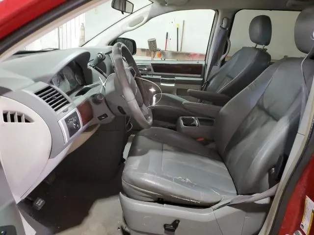 2010 CHRYSLER TOWN & COUNTRY TOURING  