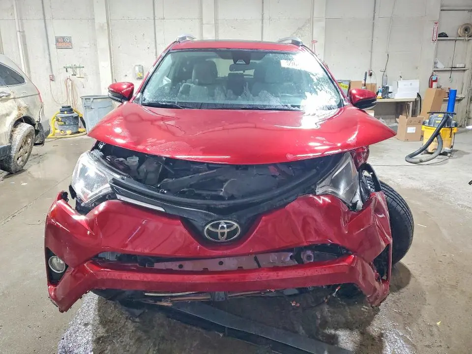2018 TOYOTA RAV4 XLE  
