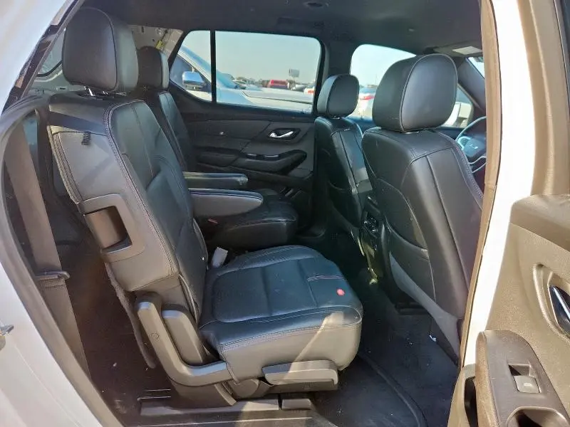 2022 CHEVROLET TRAVERSE RS  