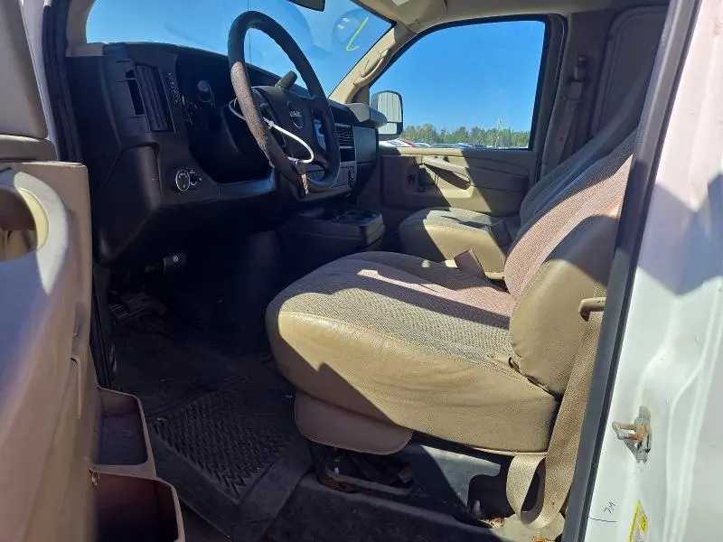 2014 GMC SAVANA G2500  