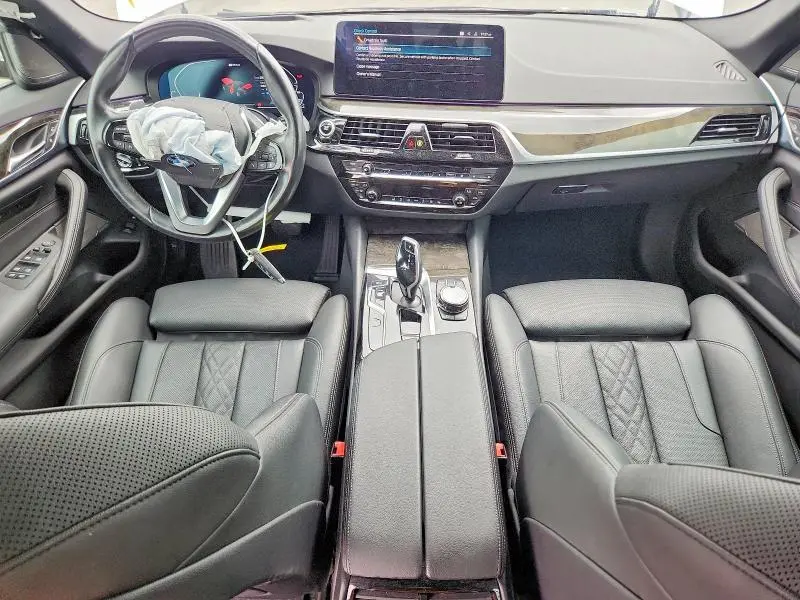 2022 BMW 530E   