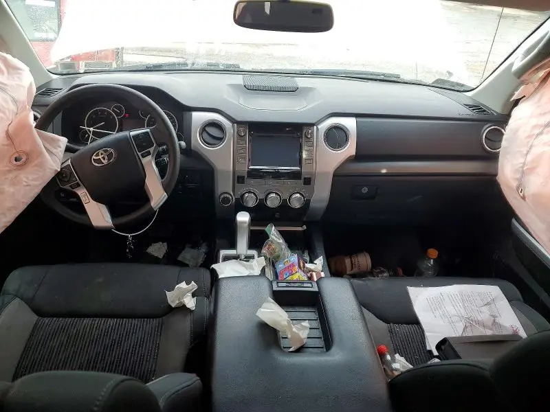 2017 TOYOTA TUNDRA SR5  