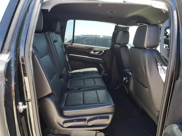 2023 GMC YUKON XL K1500 SLT  