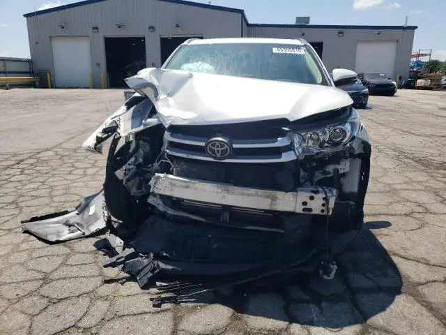 2018 TOYOTA HIGHLANDER SE  