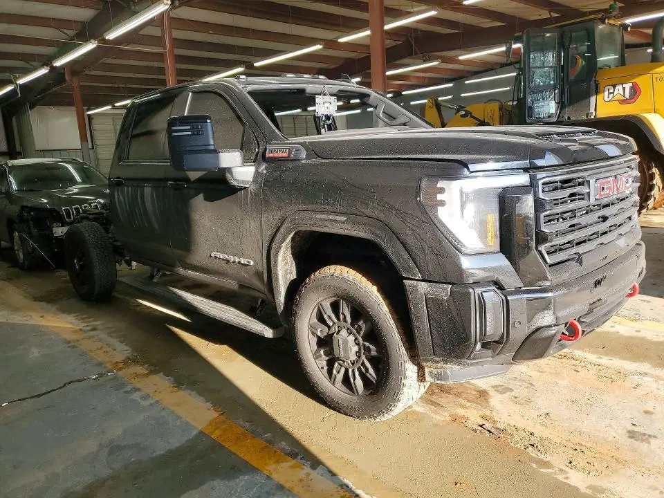 2025 GMC SIERRA K2500 AT4  