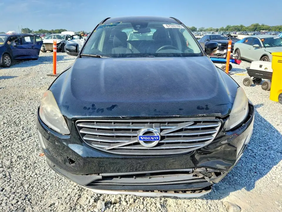 2015 VOLVO XC60 T5  
