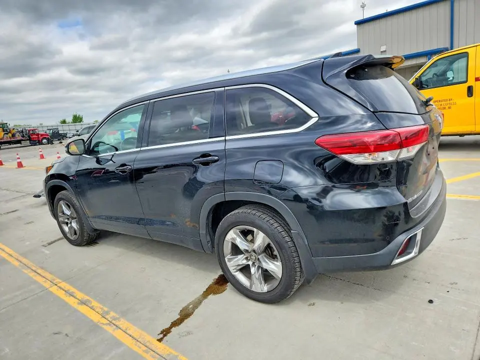 2017 TOYOTA HIGHLANDER LIMITED PLATINUM  