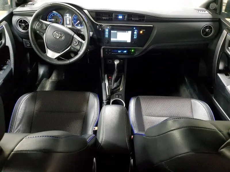 2017 TOYOTA COROLLA SE  